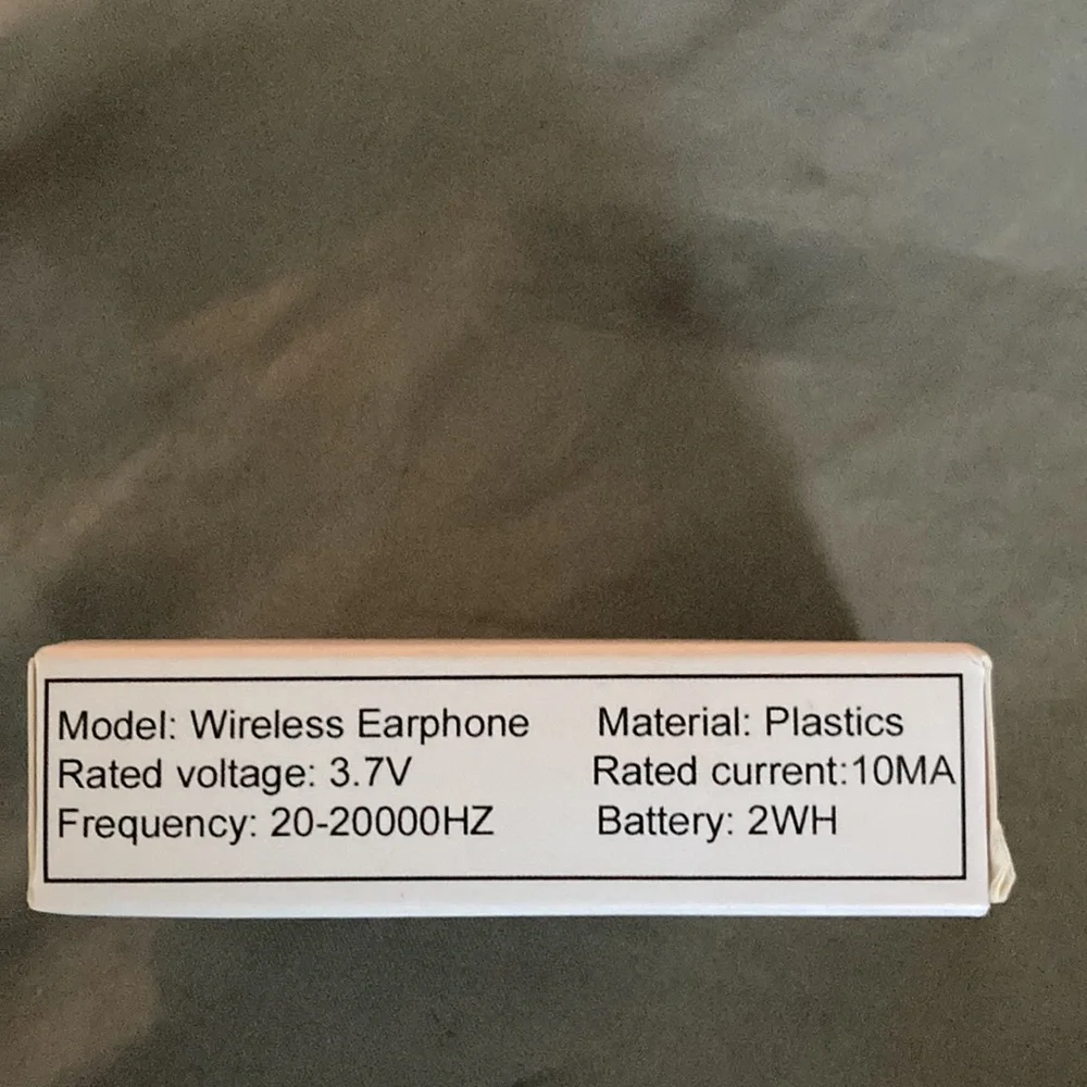 Ear buds for iPhone and androids 😍host-pick!